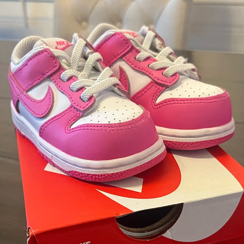 Nike Dunk Low (Fushia) Toddler shoes